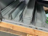 Kast met inhoud - afbeelding 4 van  7
