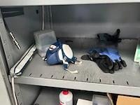Kast met inhoud - afbeelding 4 van  6