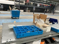 Kast met inhoud - afbeelding 6 van  6