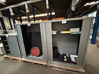 Kast met inhoud - afbeelding 1 van  7