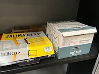 Kast met inhoud - afbeelding 4 van  7