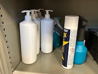 Kast met inhoud - afbeelding 5 van  8