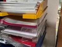 Kast met inhoud - afbeelding 7 van  8