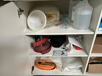 Kast met inhoud - afbeelding 5 van  9