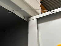 Kast met inhoud - afbeelding 2 van  6