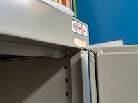 Kast met inhoud - afbeelding 3 van  8