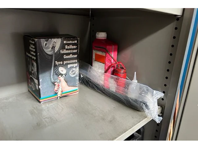 Kast met inhoud - afbeelding 5 van  8