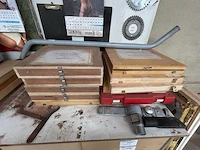 Kast met inhoud - afbeelding 2 van  6