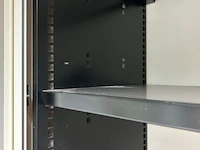 Kast met inhoud - afbeelding 5 van  5