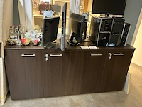 Kast met inhoud - afbeelding 1 van  6