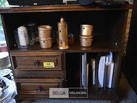 Kast met inhoud - afbeelding 1 van  4