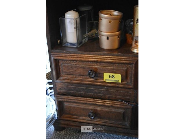 Kast met inhoud - afbeelding 3 van  4