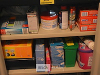 Kast met inhoud - afbeelding 3 van  4