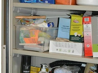 Kast met inhoud - afbeelding 2 van  4