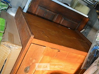 Kast met inhoud - afbeelding 3 van  3