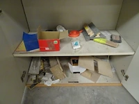 Kast met inhoud - afbeelding 7 van  7