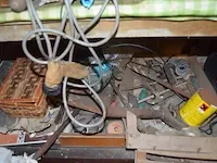 Kast met inhout w.o. keukenrobot kenwood, pedaaltrainer, elektrische grill tafel, stofzuiger nat en droog lavor gn-22 , droogrek, herenfiets libertas, enz - afbeelding 13 van  13