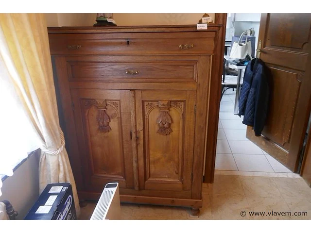 Kast met leggingen en 2 schuiven - afbeelding 1 van  2