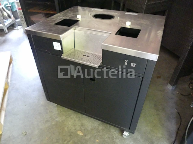 Kast op wielen - afbeelding 1 van  6