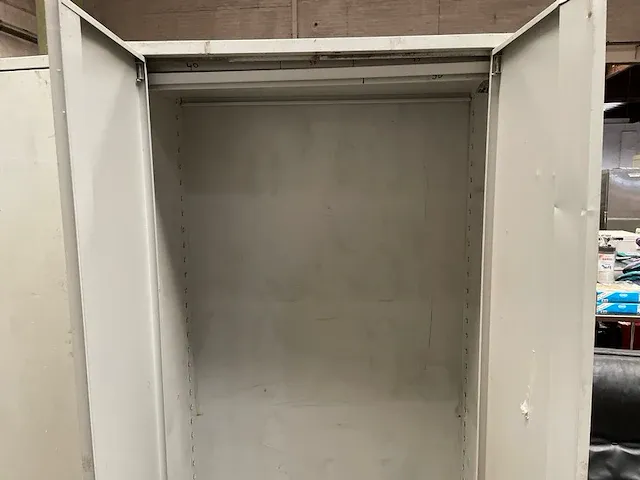 Kast - afbeelding 1 van  3