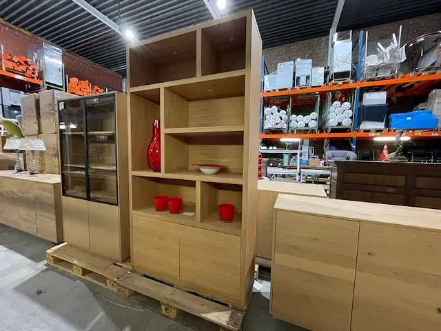Kast - afbeelding 1 van  3