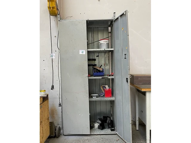 Kast - afbeelding 1 van  2