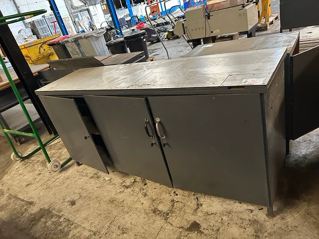 Kast - afbeelding 1 van  4