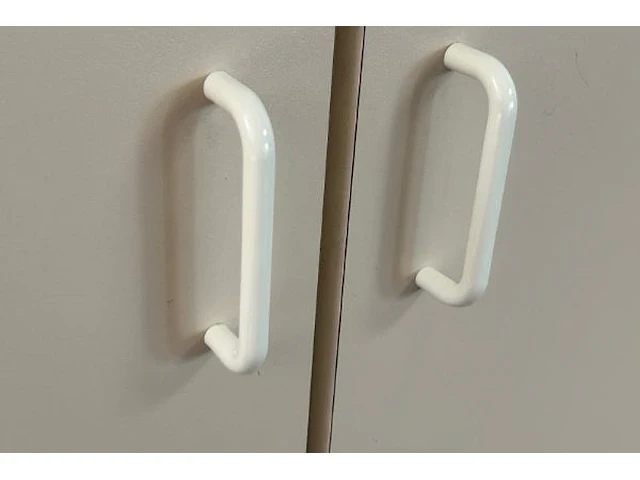 Kast - afbeelding 3 van  4