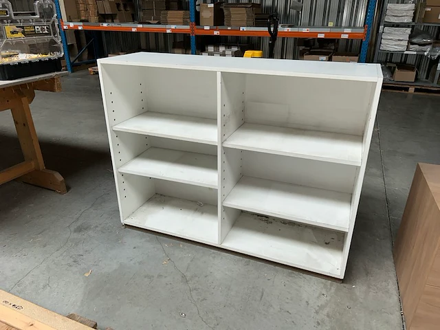 Kast - afbeelding 1 van  3