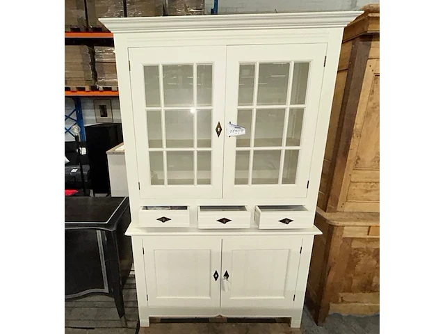 Kast - afbeelding 1 van  7