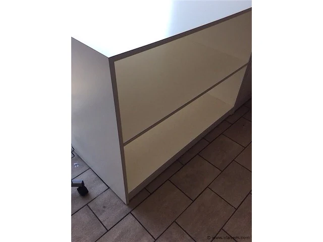 Kast - afbeelding 2 van  2