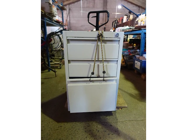 Kast - afbeelding 3 van  3