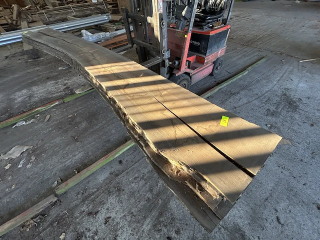 Kastanje stam planken - lengtes tot +/- 4300mm - afbeelding 3 van  4
