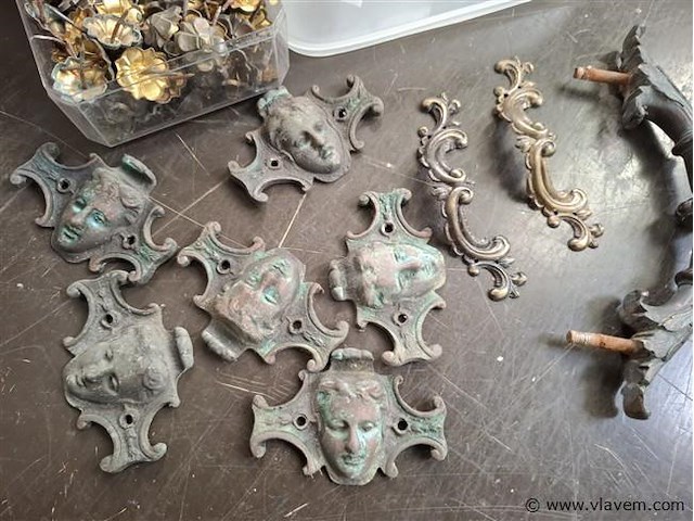 Kastbeslag - afbeelding 2 van  3