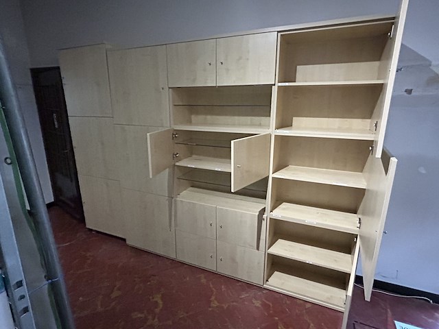 Kasten (2) - afbeelding 1 van  3