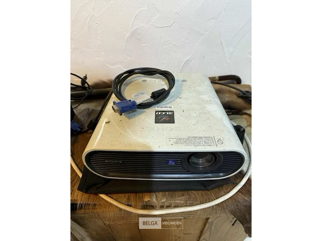 Kastje met diverse toestellen - afbeelding 3 van  5