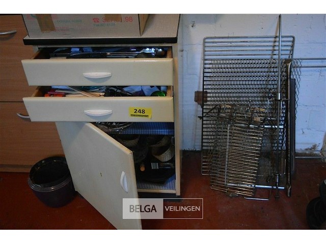 Kastje met inhoud alles voor de bbq - afbeelding 1 van  4