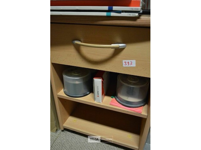 Kastje met inhoud - afbeelding 1 van  3