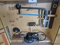 Kastje met werkmateriaal - afbeelding 2 van  3