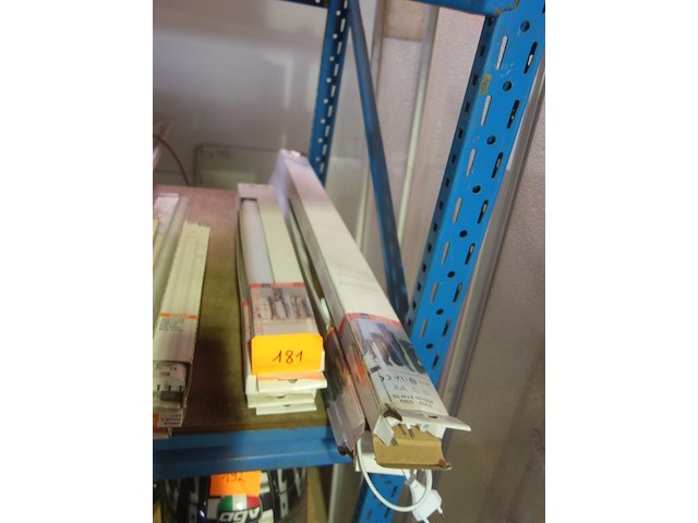 Kastverlichting 3 x 60 cm/4 x 90 cm - afbeelding 1 van  2