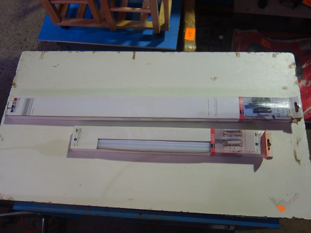 Kastverlichting 3 x 60 cm/4 x 90 cm - afbeelding 2 van  2