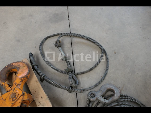 Katrollen, kabels, kabelstroppen,.. - afbeelding 8 van  8