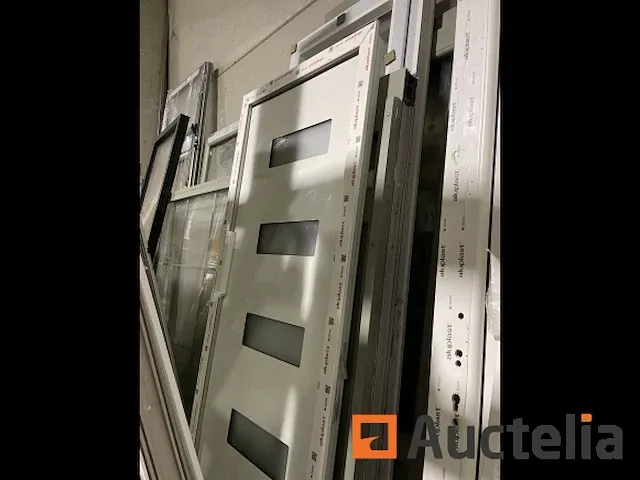 Kavel nieuw van raamkozijnen, beglazing, deuren van de merk aluplast! - afbeelding 1 van  19