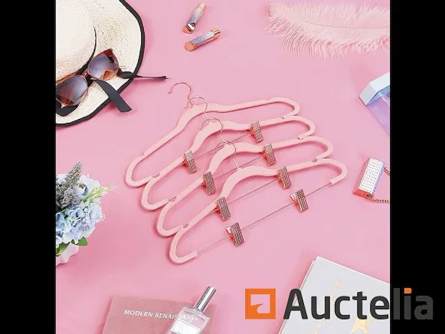 Kavel van 24 fluwelen hangers, tangen verwijderbaar - afbeelding 6 van  7