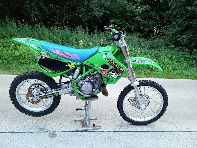 Kawasaki - kx 80 - motorcycle - afbeelding 2 van  2