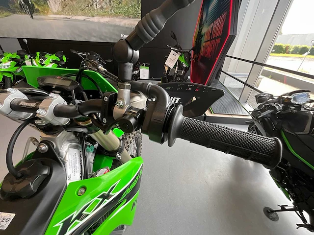 Kawasaki - kxe250 - motorfiets - afbeelding 7 van  15