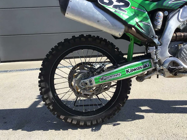 Kawasaki 250 motorfiets - afbeelding 5 van  7