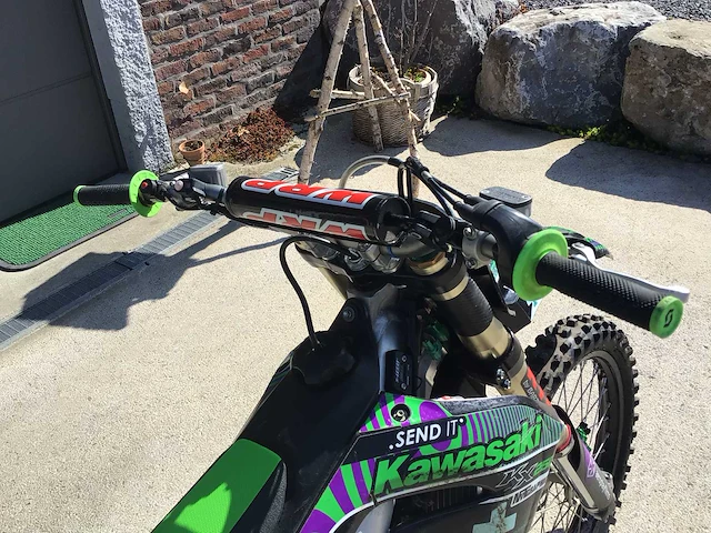 Kawasaki 250 motorfiets - afbeelding 4 van  7