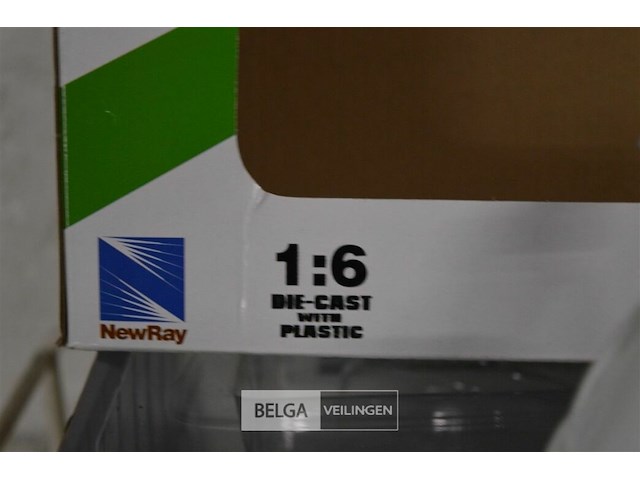 Kawasaki crossmotor schaal 1/16 - afbeelding 5 van  5