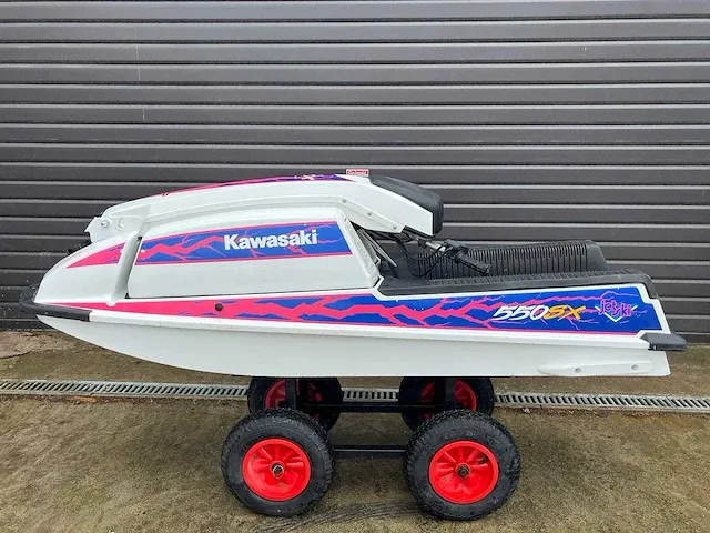 Kawasaki js 550 jetski met armen - afbeelding 10 van  16